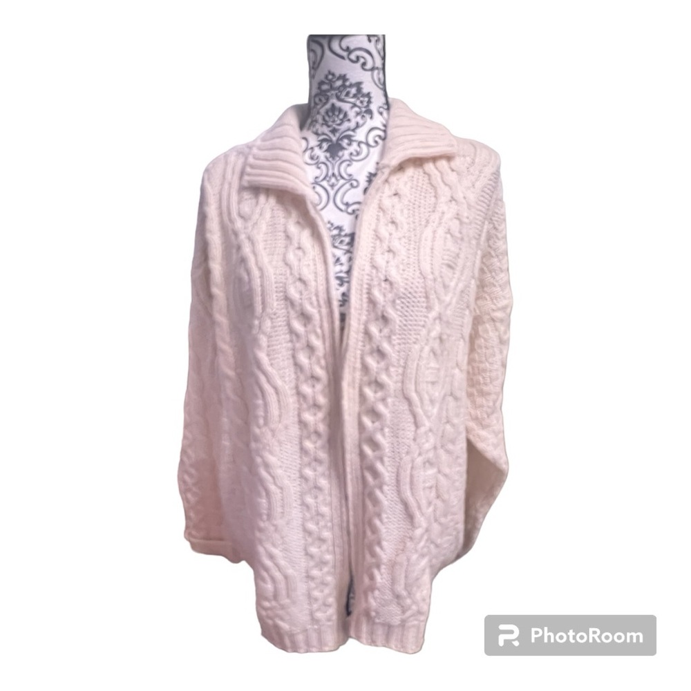 Never Worn Aran Crafts Merino Wool Sweater - Subtle Beauty in Beige/Ivory